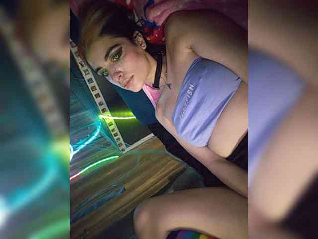 CyberSiren Live Webcam on BongaCams