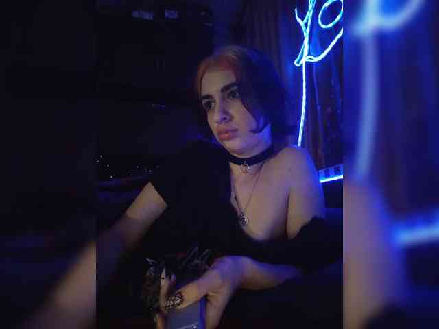 CrazySquirtSiren webcam