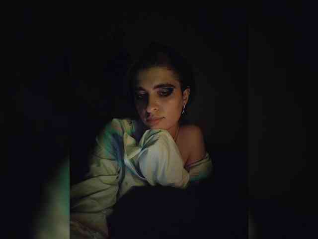 UntouchableSquirtWitch webcam