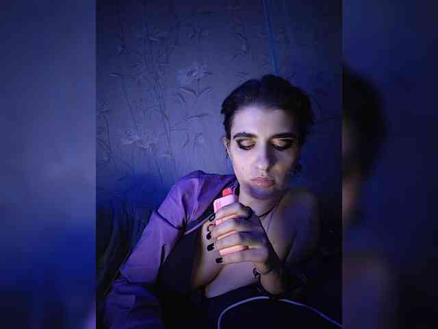 CyberSquirtSiren webcam