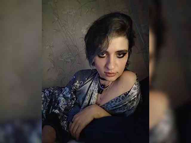 CyberSquirtCuckQueen webcam