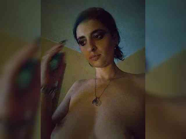 Model: CrazySquirtSiren