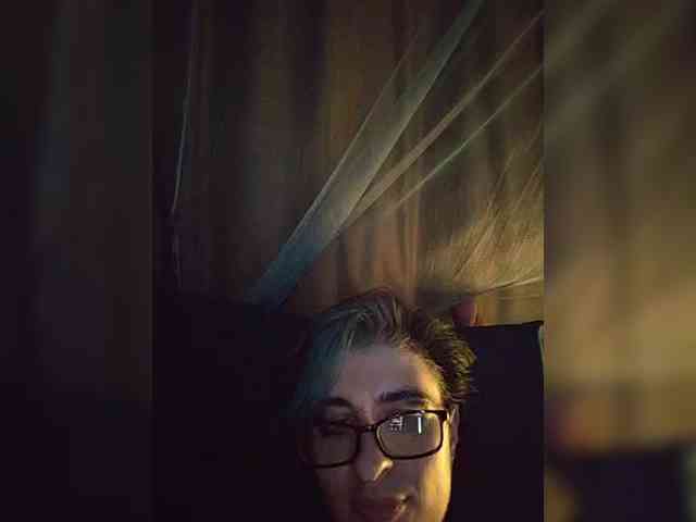 Model: UntouchableSquirtWitch