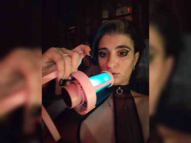 CyberSiren's webcam live show