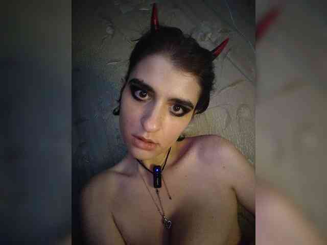 CyberSquirtSiren webcam