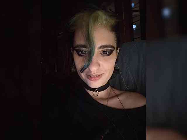 CrazySquirtSiren webcam