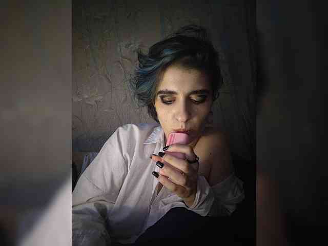 CyberSquirtSiren webcam