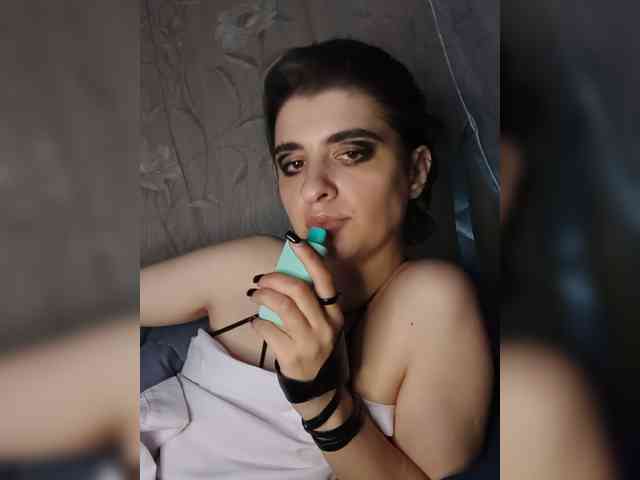 CyberSquirtSiren webcam