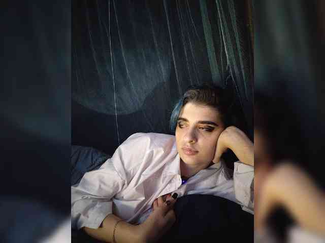 CyberSquirtSiren webcam