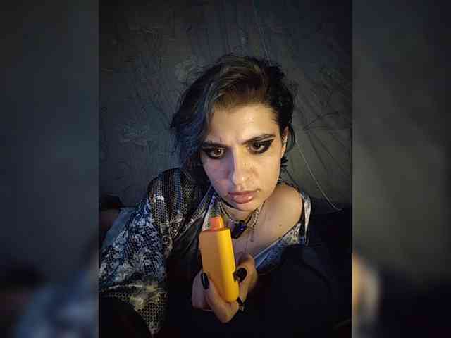 CyberSquirtCuckQueen webcam