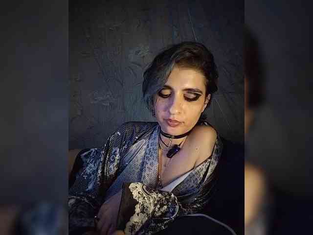 CyberSquirtCuckQueen webcam