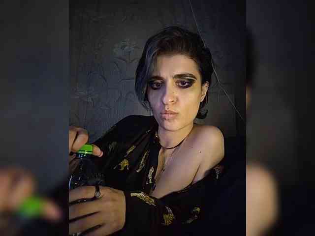 CyberSquirtCuckQueen webcam