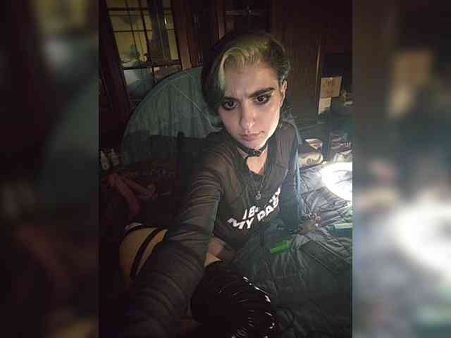 CrazySquirtSiren webcam