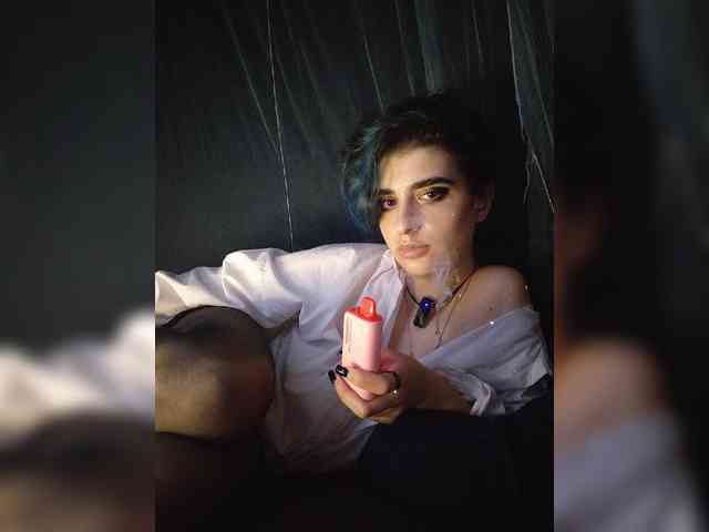 CyberSquirtSiren webcam