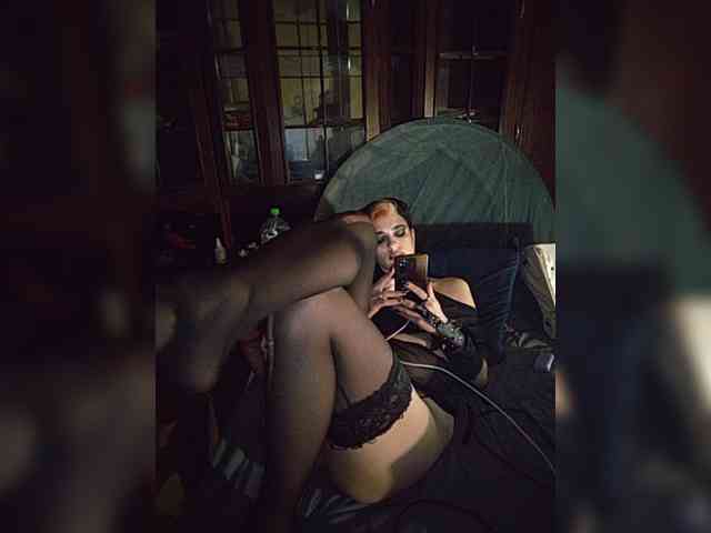 CrazySquirtSiren webcam