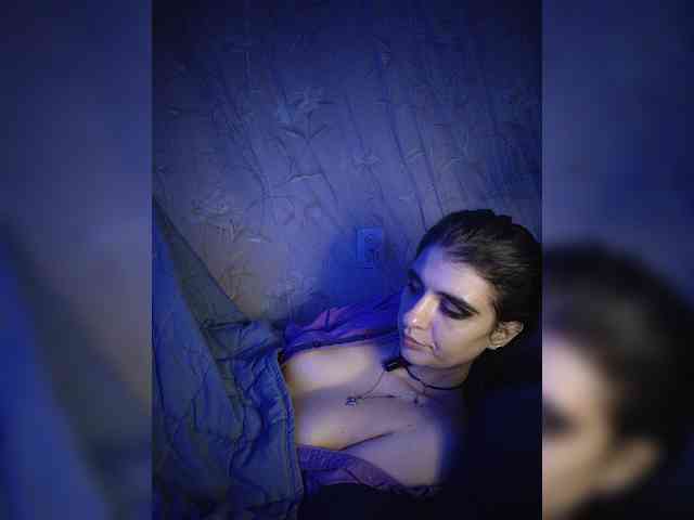 CyberSquirtSiren webcam
