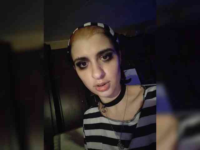 CrazySquirtSiren webcam