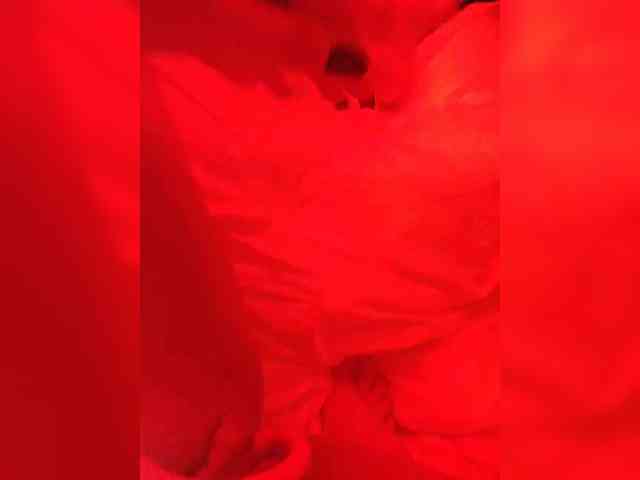 UntouchableSquirtWitch webcam