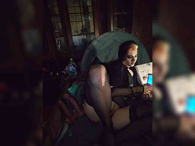 CrazySquirtSiren webcam