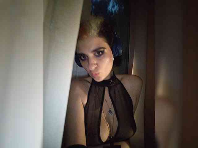 CrazySquirtSiren webcam