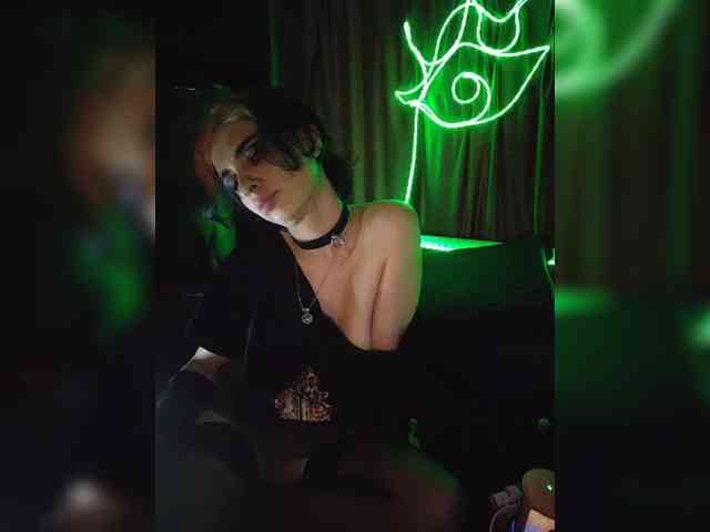 CrazySquirtSiren webcam