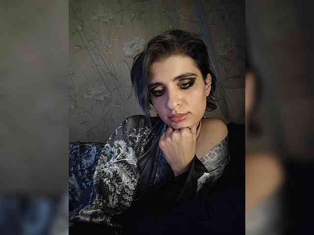 CyberSquirtCuckQueen webcam