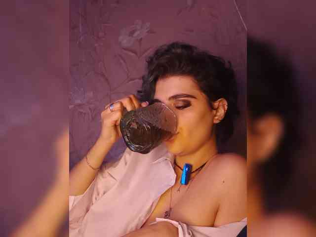CyberSquirtSiren webcam