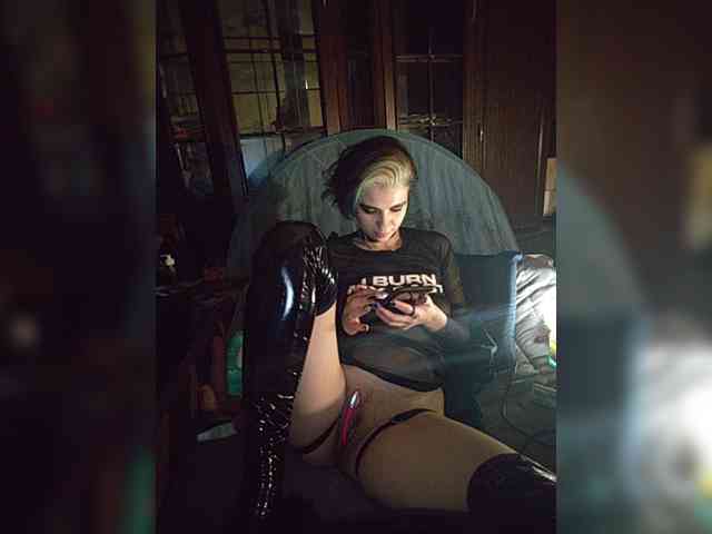 CrazySquirtSiren webcam