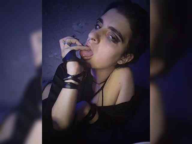 CyberSiren Sex Cam Show
