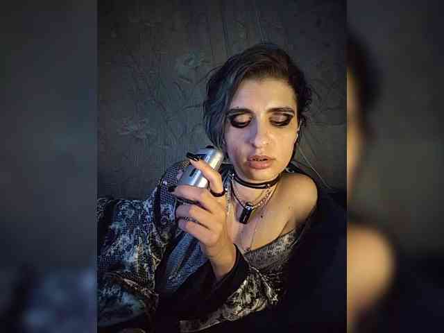 CyberSquirtCuckQueen webcam