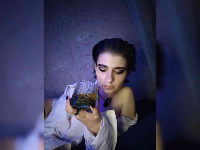 CyberSquirtSiren webcam