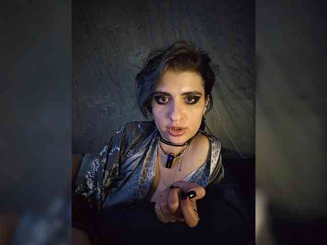 CyberSquirtCuckQueen webcam