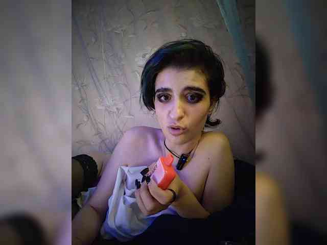 CyberSquirtSiren webcam