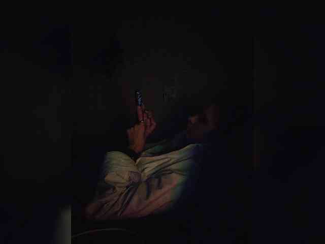 UntouchableSquirtWitch webcam