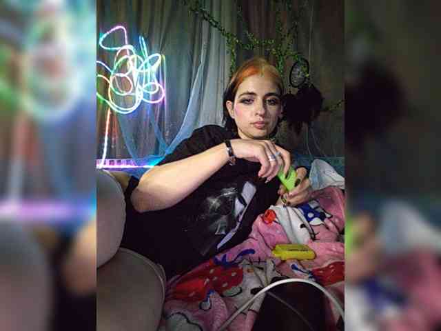 Siren_BrattyQueen