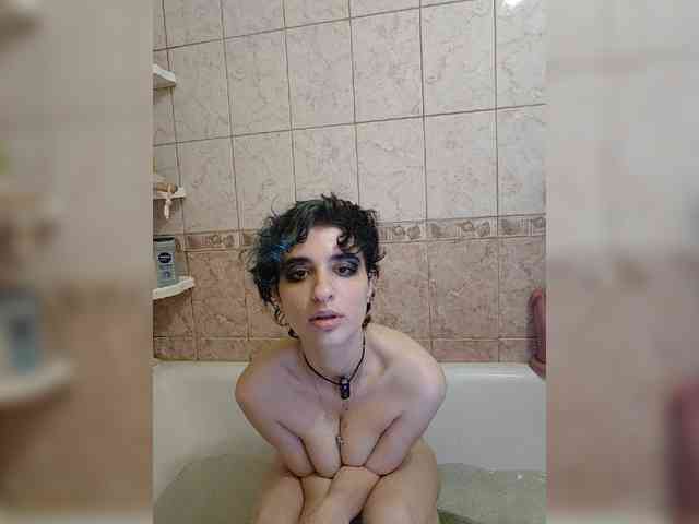 CyberSquirtSiren webcam