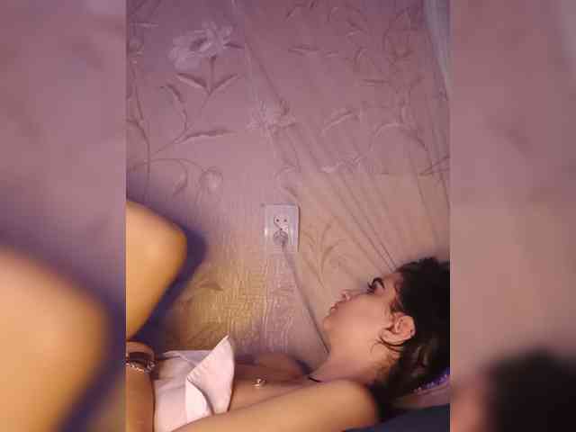 CyberSquirtSiren webcam