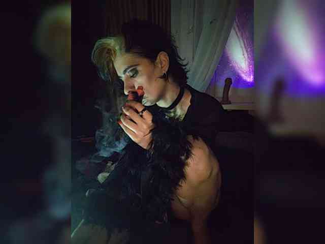 CrazySquirtSiren webcam