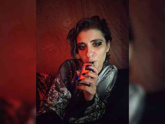 CyberSquirtCuckQueen webcam