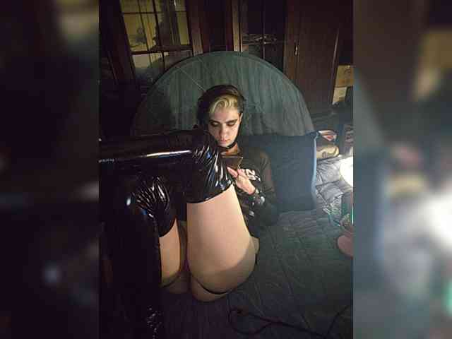 CrazySquirtSiren webcam