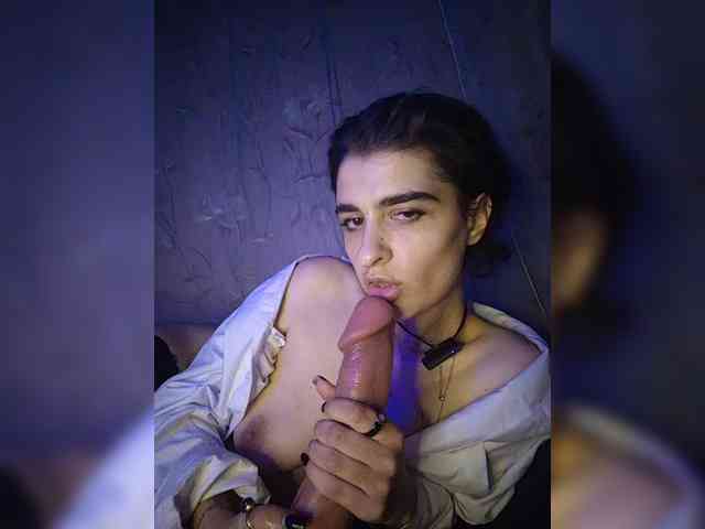 CyberSiren Sex Cam Show