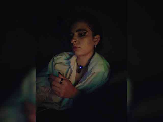 UntouchableSquirtWitch webcam