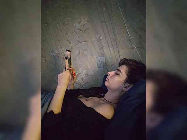 CyberSquirtCuckQueen webcam