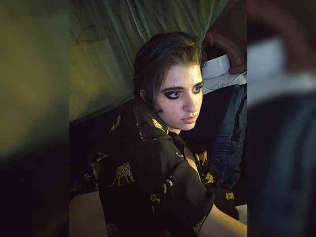 CyberSquirtCuckQueen webcam
