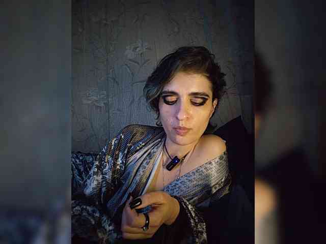 CyberSquirtCuckQueen webcam
