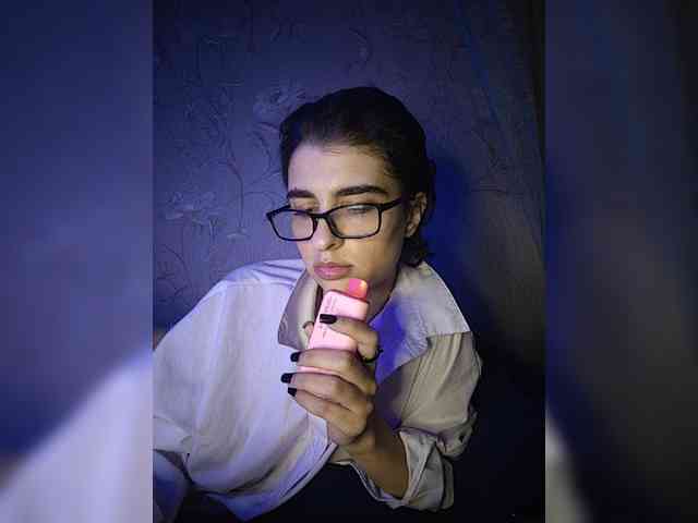CyberSiren Sex Cam Show