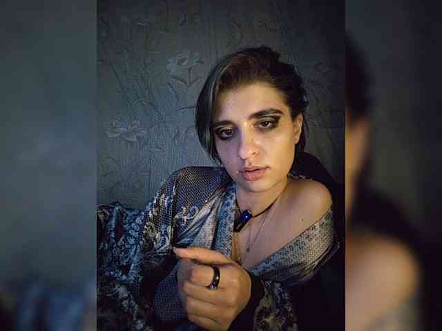 CyberSquirtCuckQueen webcam