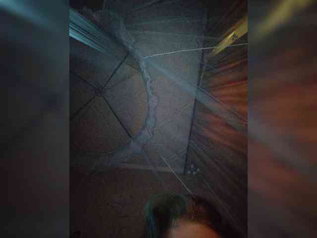 UntouchableSquirtWitch webcam