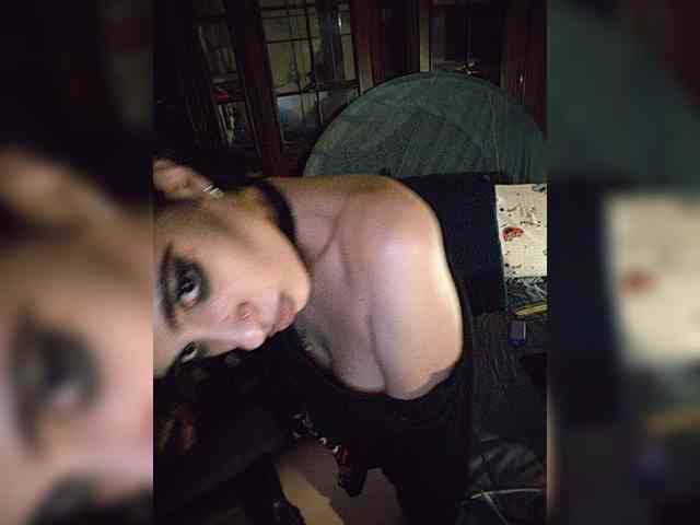 CrazySquirtSiren webcam