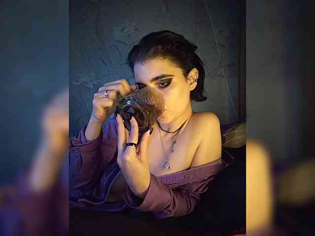 CyberSquirtSiren webcam